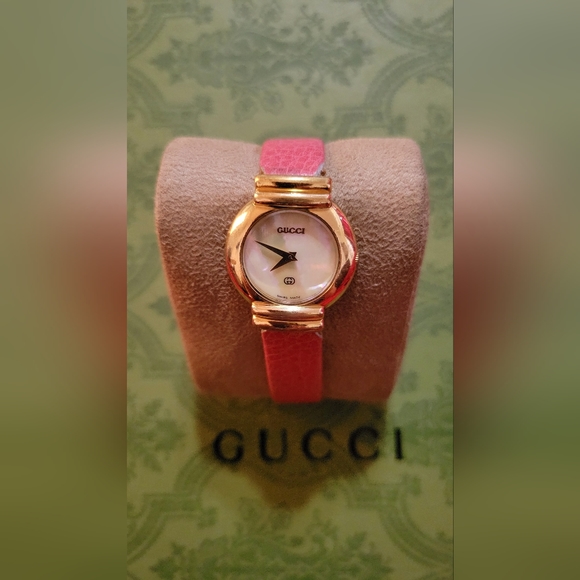 Gucci Accessories - Ladies Gucci watch